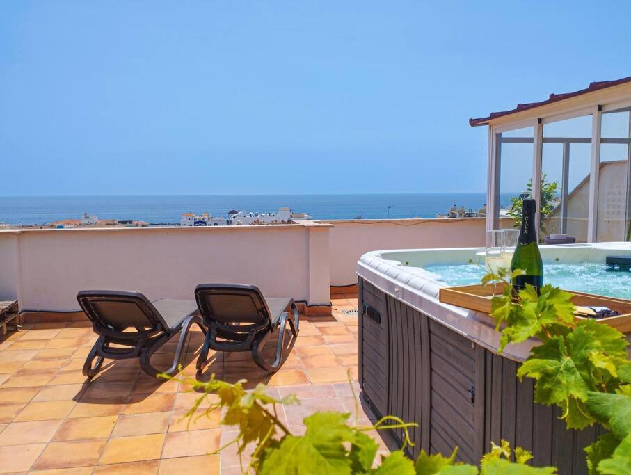 Penthouse With Jacuzzi And Spectacular Sea Views Lejlighed Nerja Eksteriør billede