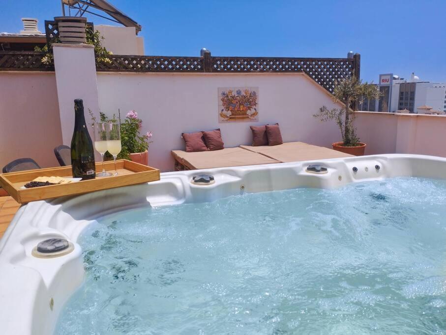 Penthouse With Jacuzzi And Spectacular Sea Views Lejlighed Nerja Eksteriør billede