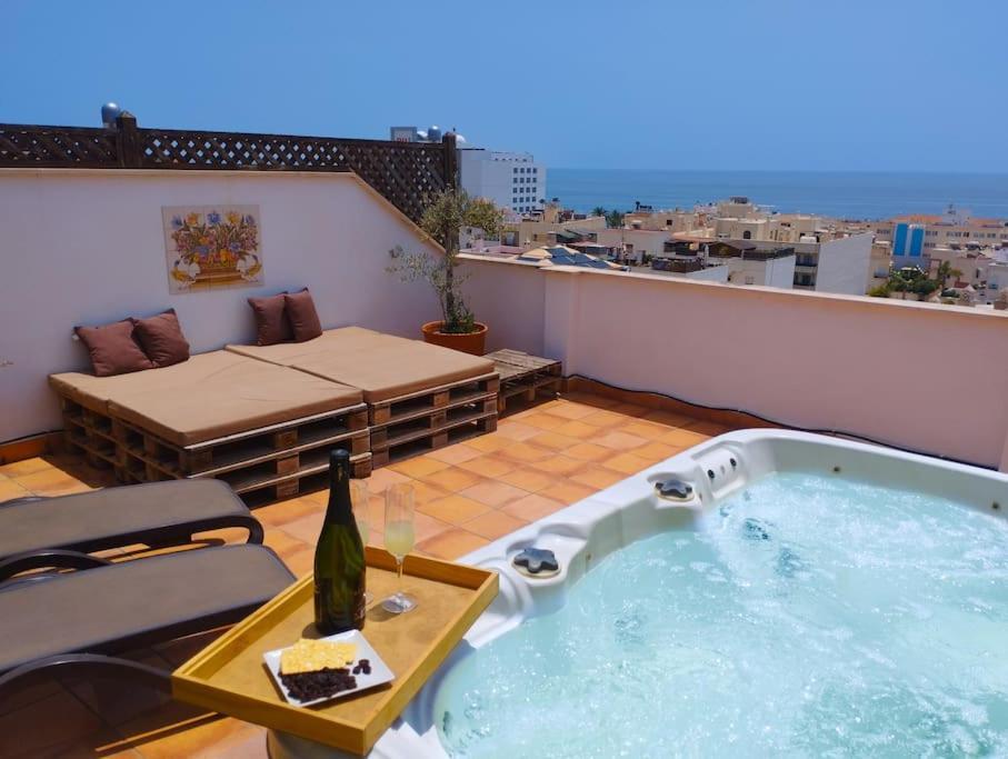 Penthouse With Jacuzzi And Spectacular Sea Views Lejlighed Nerja Eksteriør billede