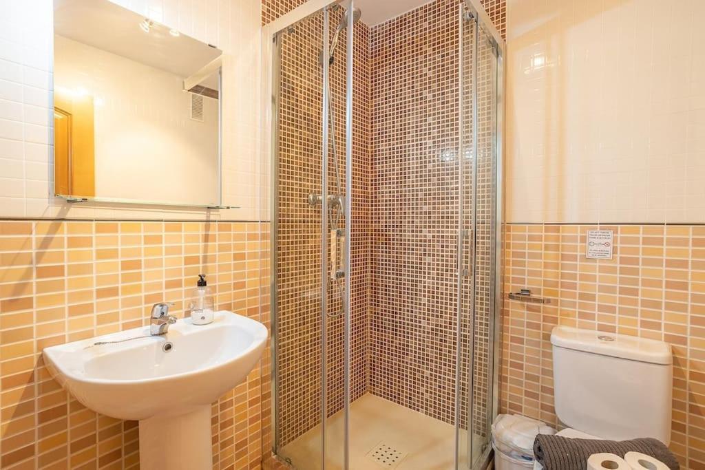 Penthouse With Jacuzzi And Spectacular Sea Views Lejlighed Nerja Eksteriør billede